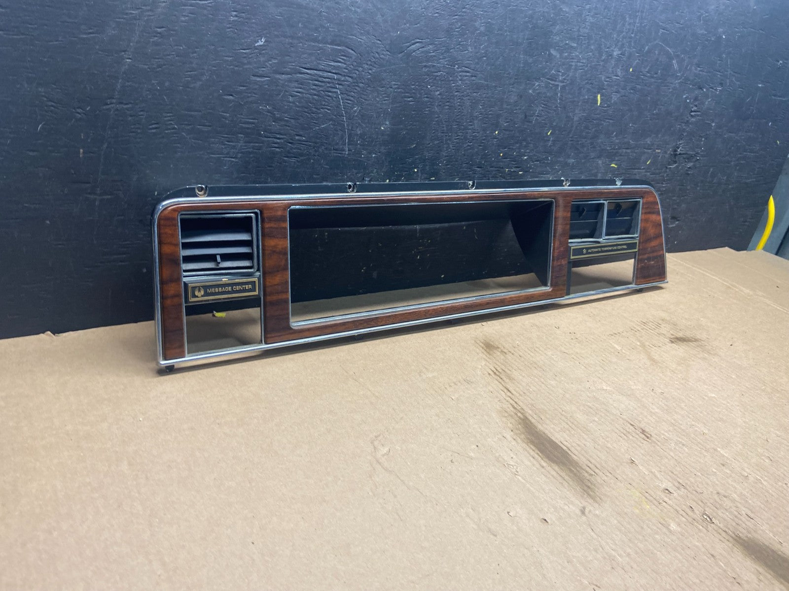 1991-1993 OEM Chrysler New Yorker Speedometer Instrument Cluster Bezel Q7262 DG1