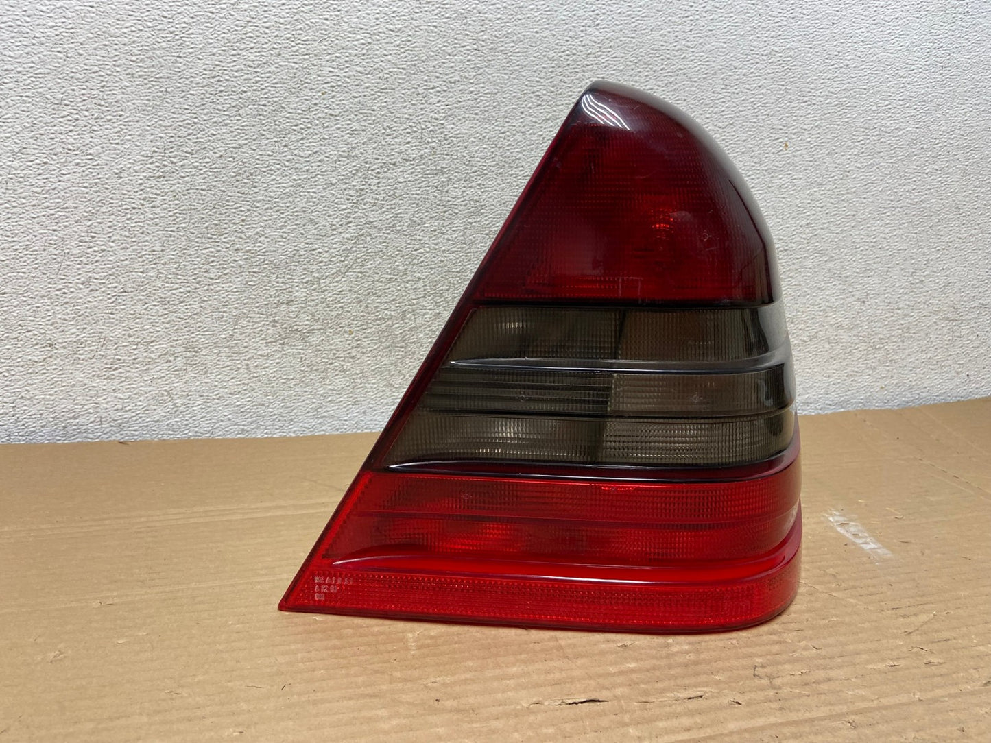 1998 to 2000 Mercedes C-Class Passenger Right Side Tail Light AG9010 LK1