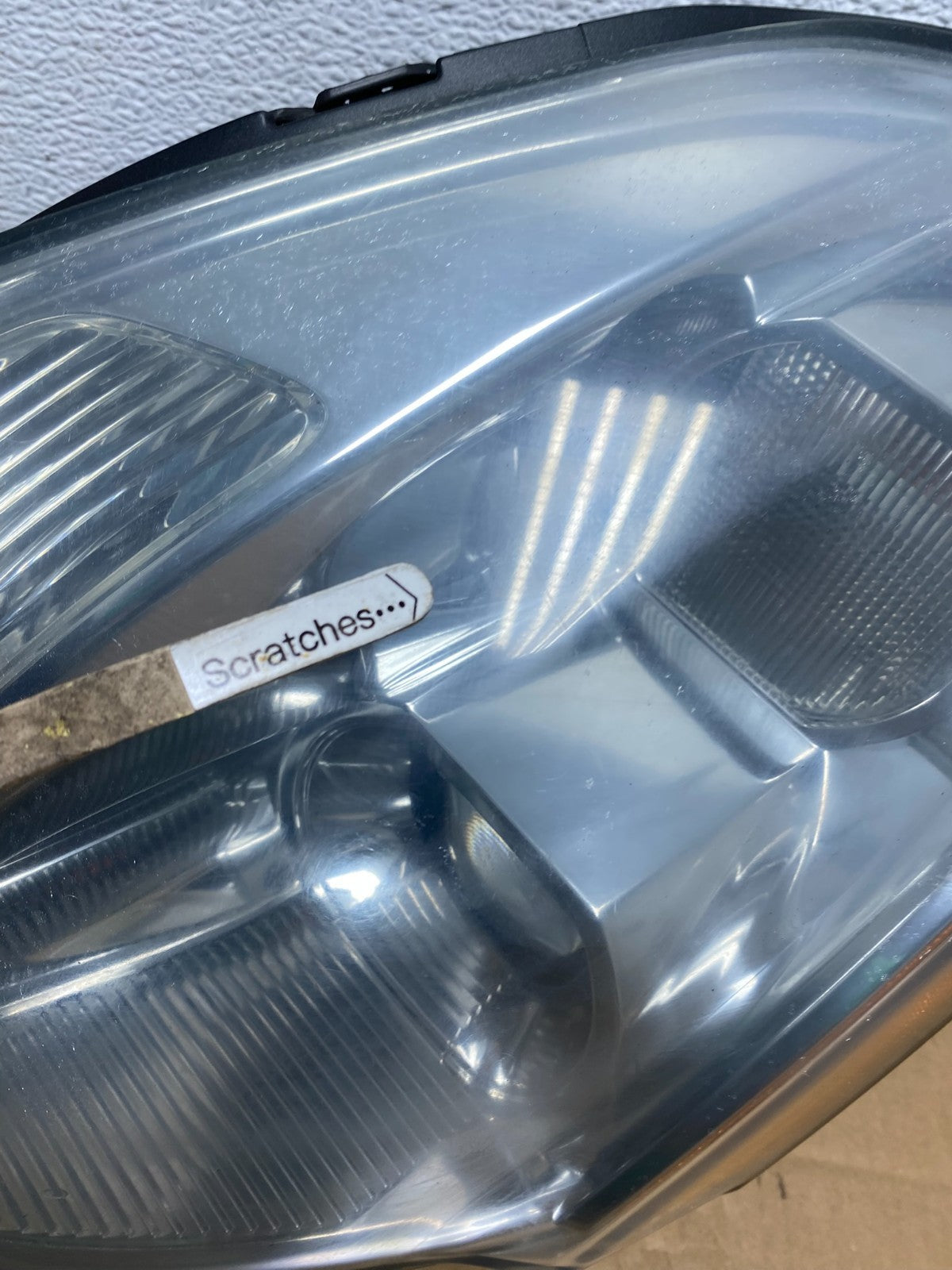 2004 to 2006 Nissan Maxima Left Driver Side Headlight Halogen AC7558 DW3