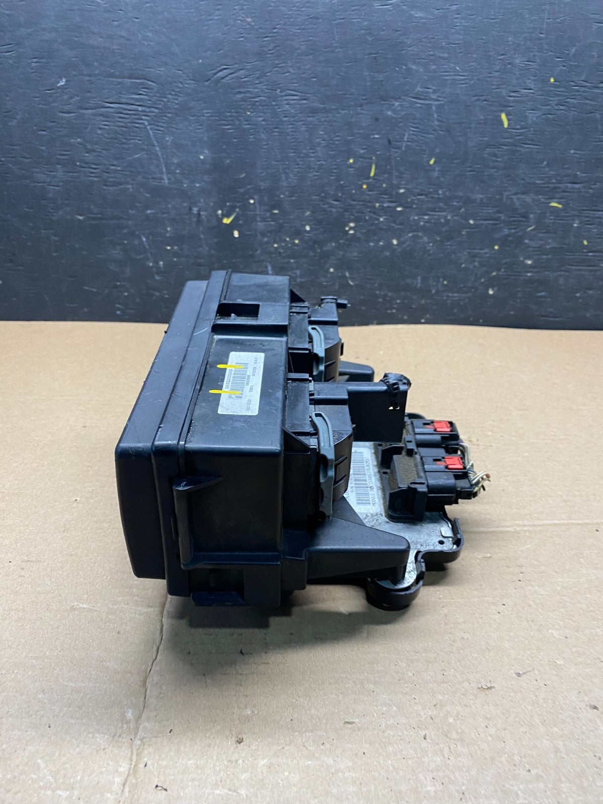 2006 Jeep Commander Fuse Box Relay BCM Body Control Module 04692085ab Q9458 DG3