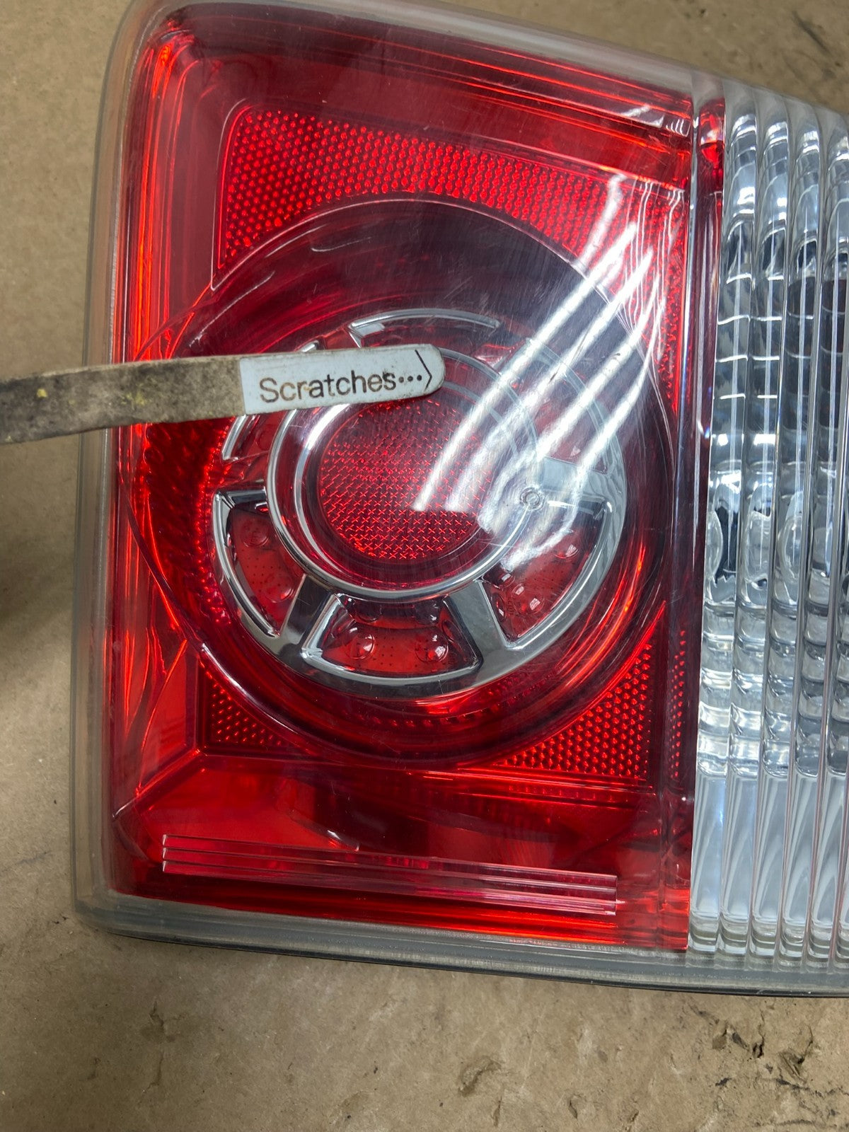 2007 to 2012 GMC Acadia Right Passenger Rh Hatch Tail Light Inner AF8360 DW3
