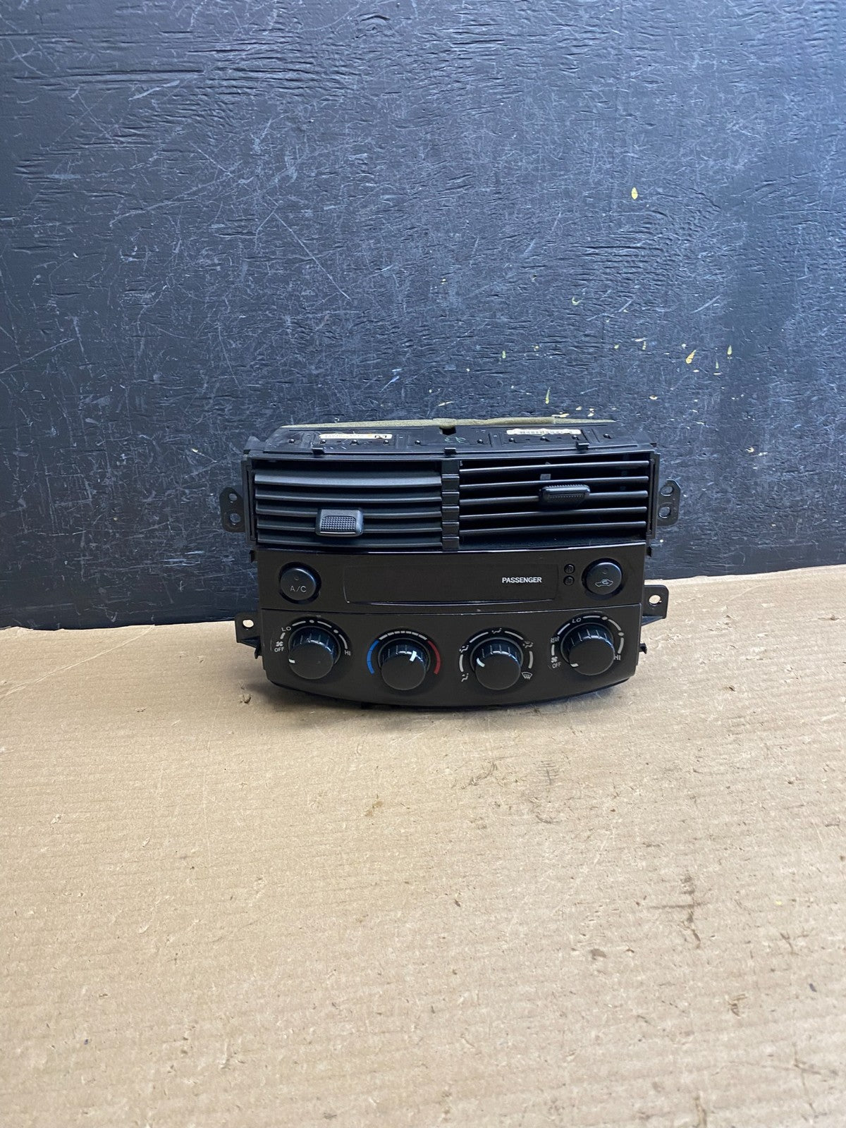 2004-2005 Toyota Sienna AC Climate Heater Temperature Control Air Vent AH3852 DG0