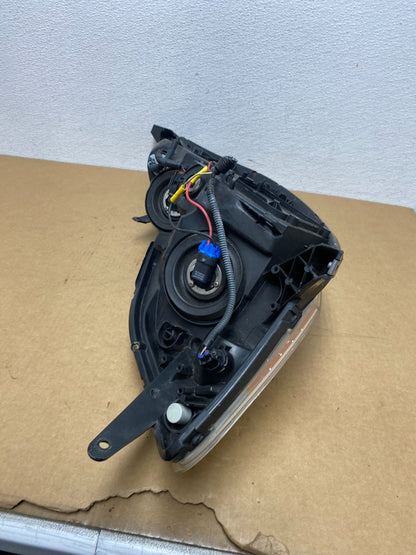 2006 to 2010 Toyota Sienna Left Driver Lh Side Headlight Halogen AC1750 DW9