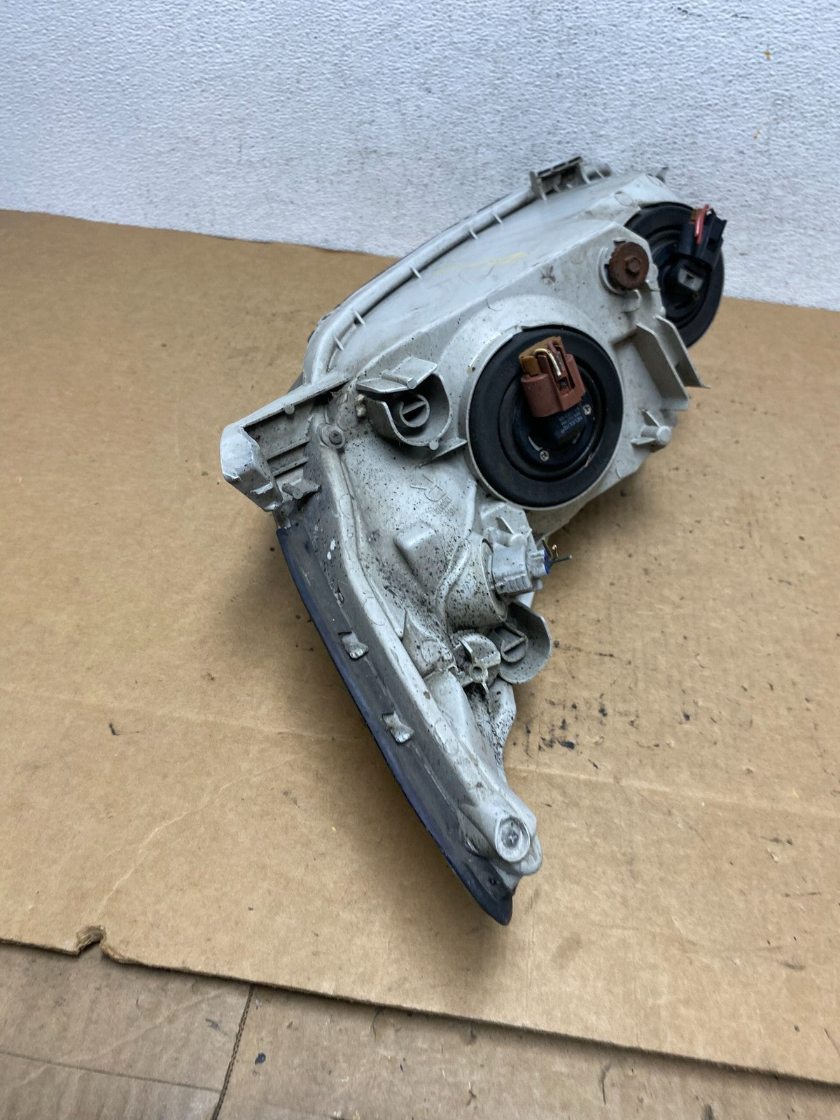 2002 to 2004 Toyota Camry Halogen Headlight Right Passenger Rh AD5243 DW6