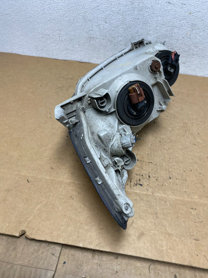 2002 to 2004 Toyota Camry Halogen Headlight Right Passenger Rh AD5243 DW6
