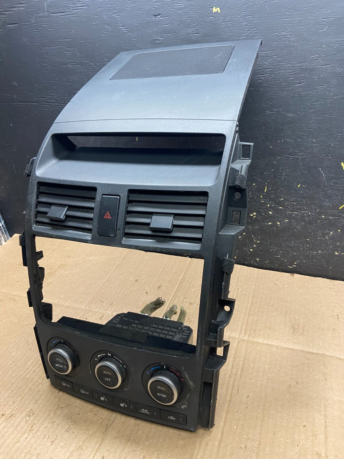 2007 - 2009 Mazda CX-9 Radio Dash Trim Bezel W/Vent AC Climate Control AA8116 DG1