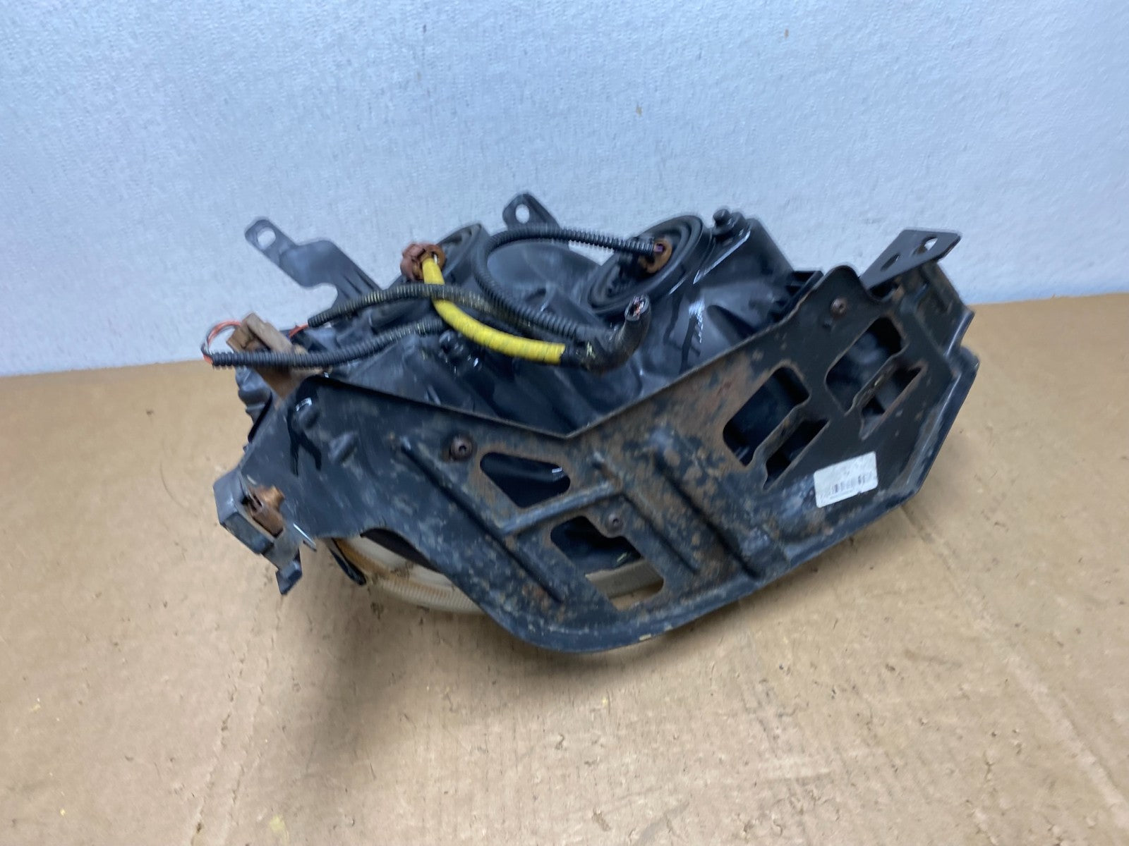2005 2006 2007 Ford Five Hundred Halogen Headlight Left Driver Lh AD0594 DW8