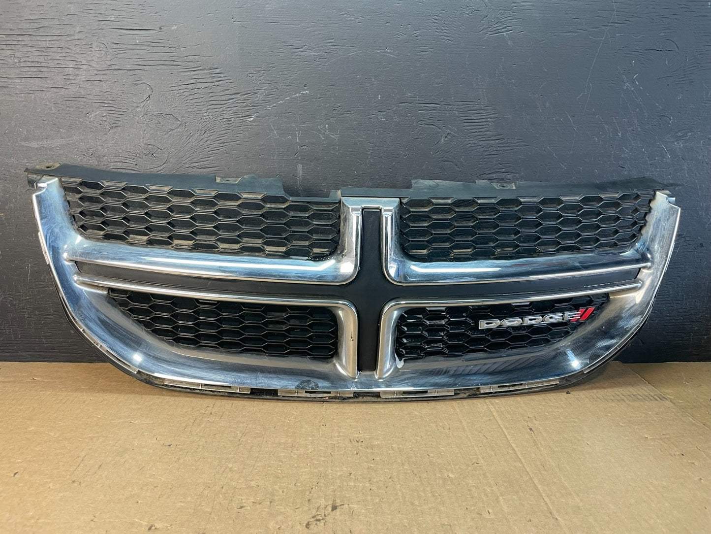2011 to 2020 Dodge Grand Caravan Front Upper Grill Grille AD0434 DG0