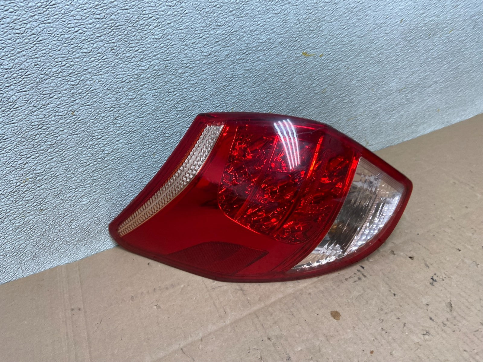 2006 2007 2008 Toyota Rav4 Left Driver LH Side Tail Light X9284 PS2