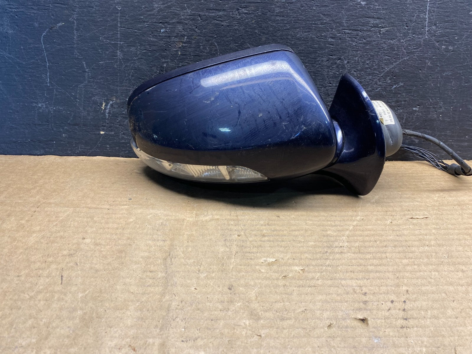 2007-2009 Mercedes E-Class Right Passenger Door Mirror Turn Signal AD97420