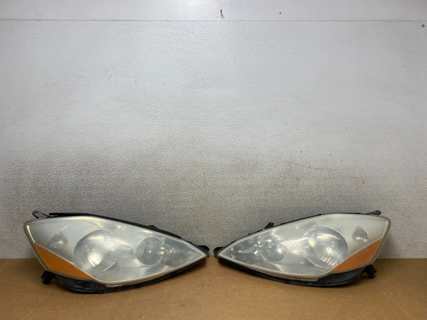 2006 to 2010 Toyota Sienna Left+Right Side Set Headlights Halogen X2752 DW0