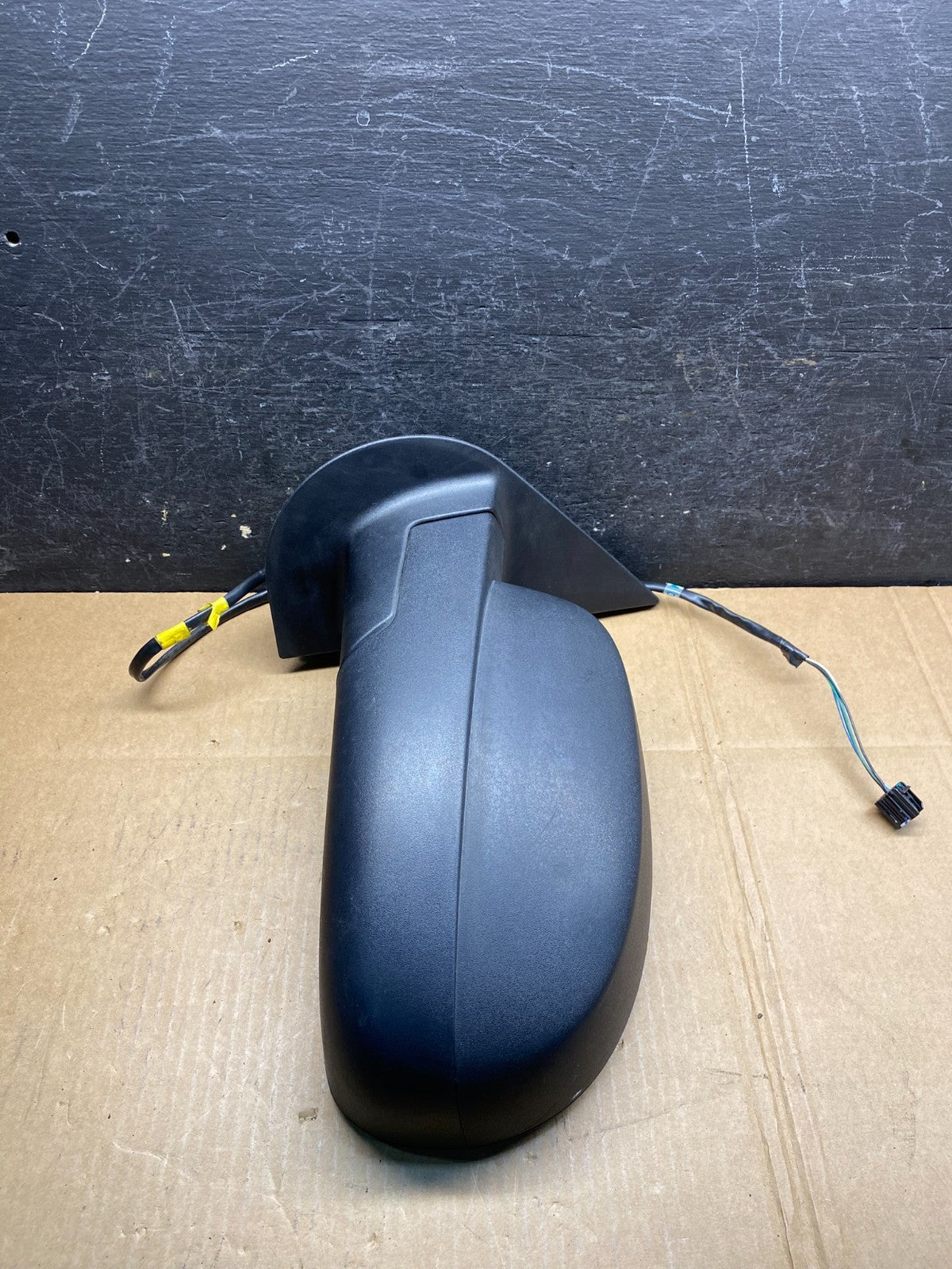 2007 to 2013 Chevrolet Tahoe Silverado Suburban Left Driver Mirror ai9711 DG0