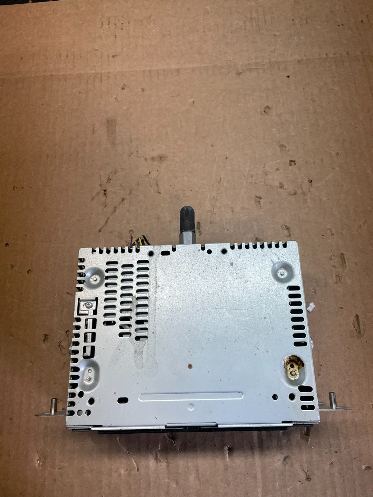 2013  Ford Edge AM/FM Radio Reciever OEM ab3104 DG4