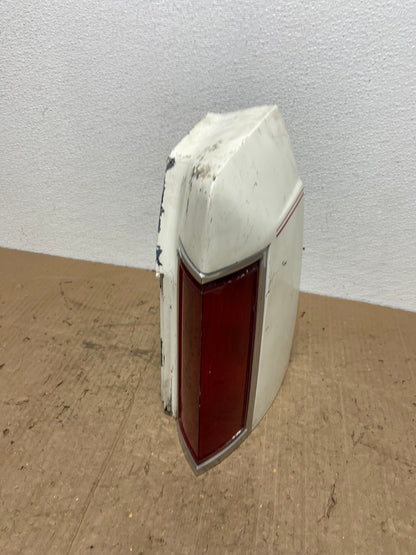 1980-1984 Lincoln Town Car Right Passenger Side Tail Light AC0063 LK0
