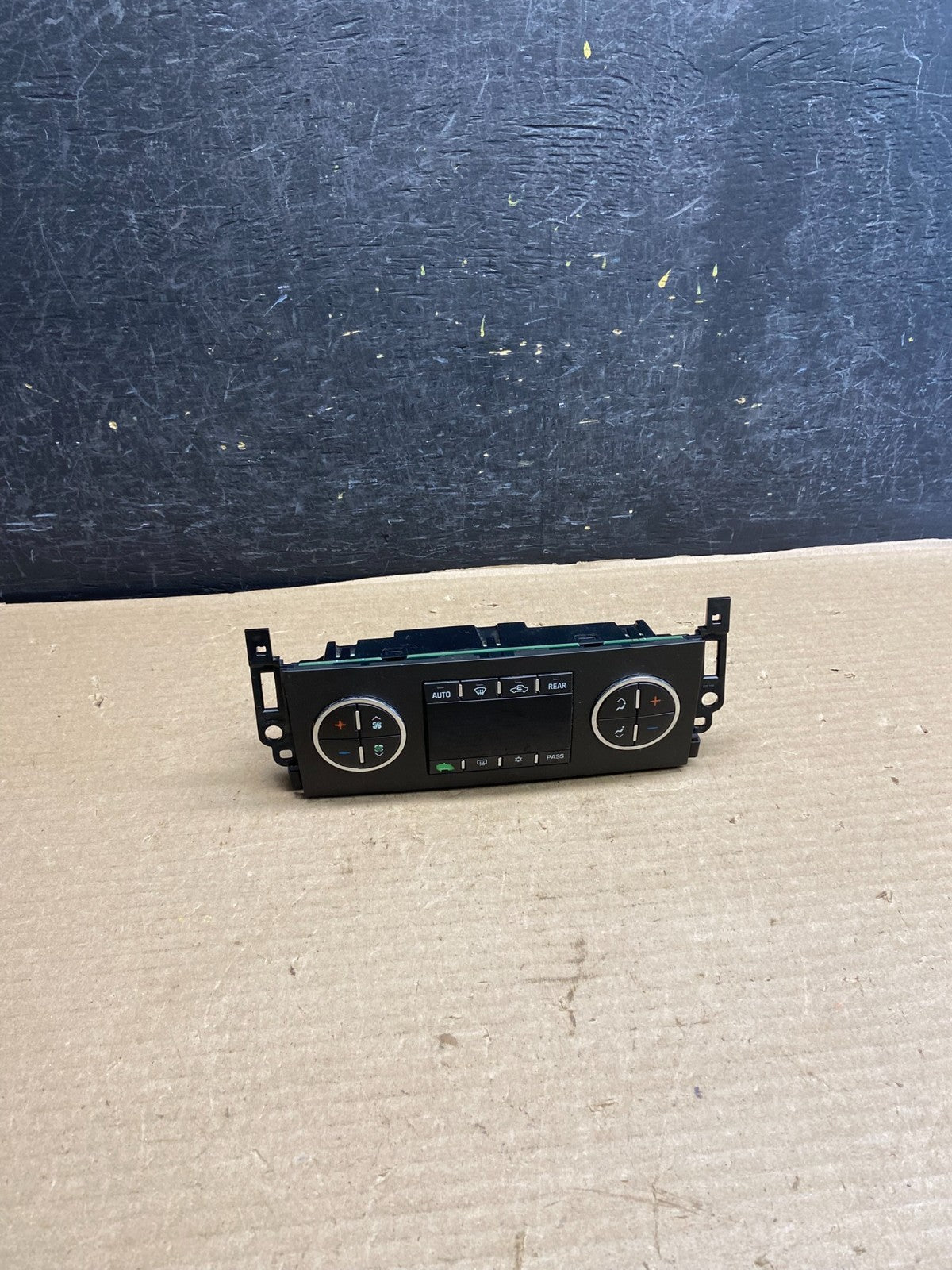 2007 to 2009 GMC Yukon Chevrolet Tahoe Climate Control A/C Panel ah3559 DG0