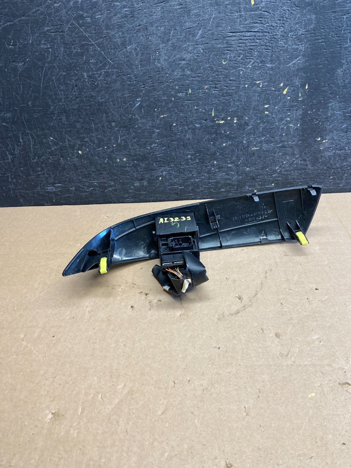 2004 to 2010 Toyota Sienna Center Dash AUX Button Panel Trim ai3235 DG1