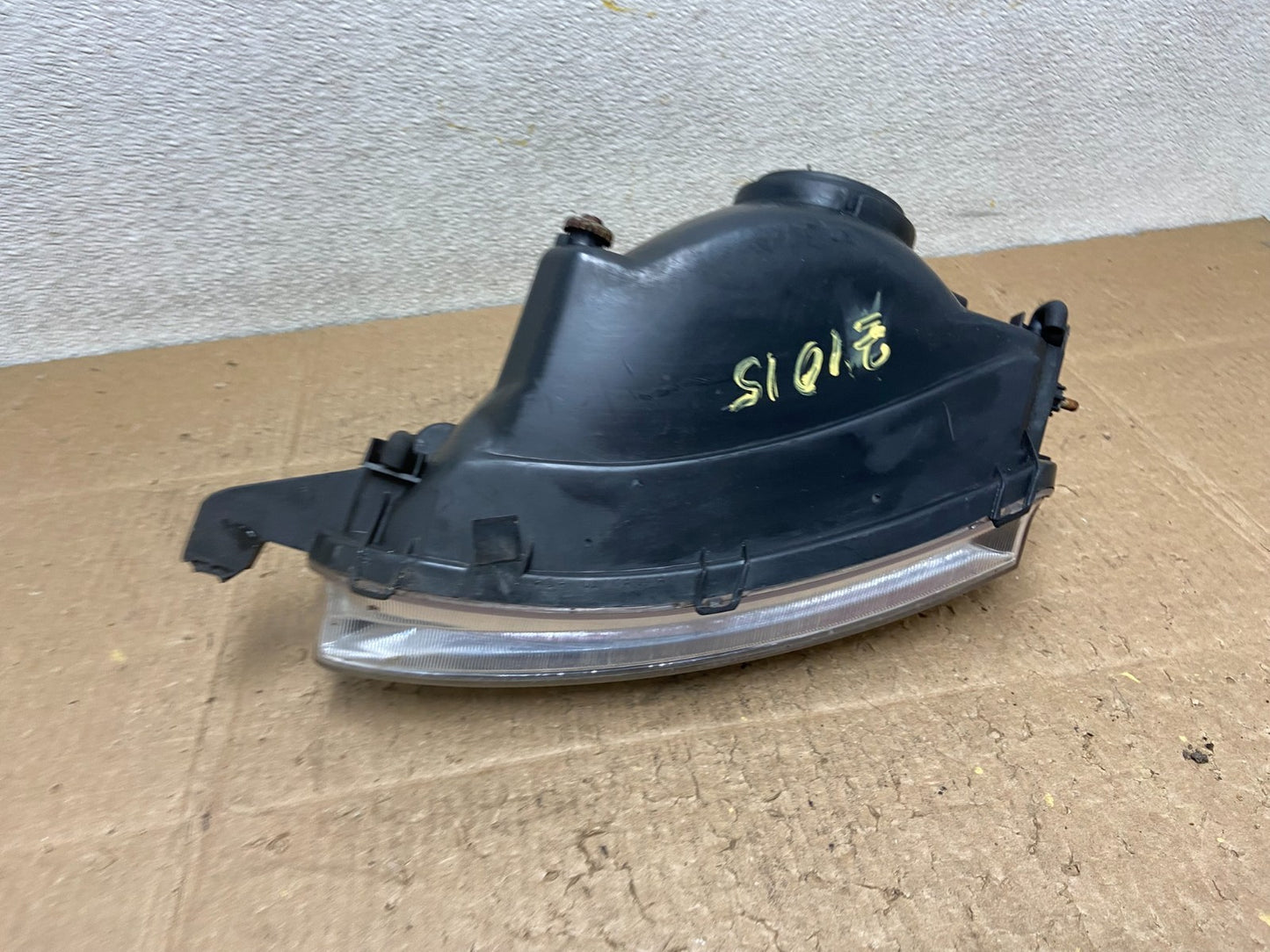 1999-2001 Toyota Solara Right Passenger RH Halogen Headlight Z1015 DW8