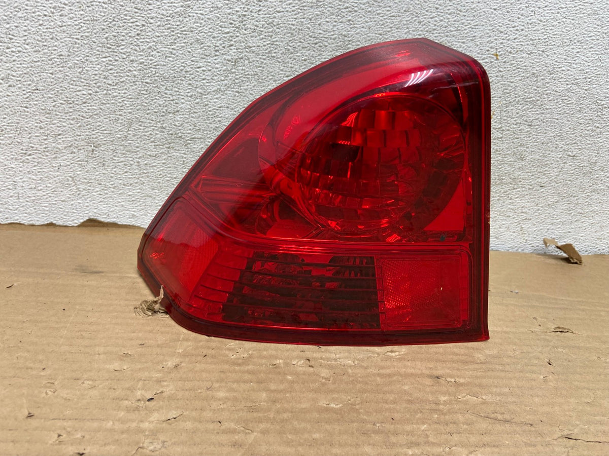 2003 2004 2005 Honda Civic Sedan Left Driver LH Side Tail Light AG8257 LK0