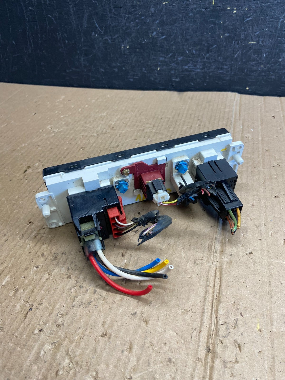1997 to 2004 Ford F150 F250 Super Duty Heater A/C Climate Control AE4093 DG3