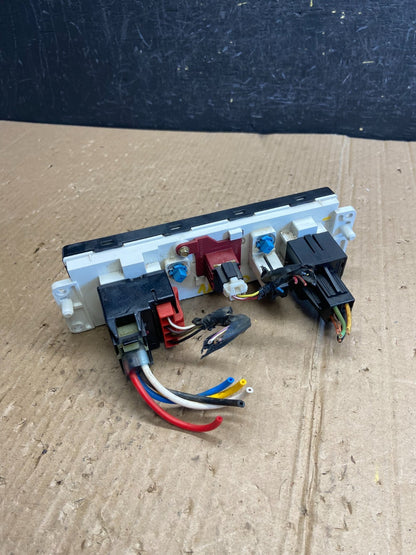 1997 to 2004 Ford F150 F250 Super Duty Heater A/C Climate Control AE4093 DG3