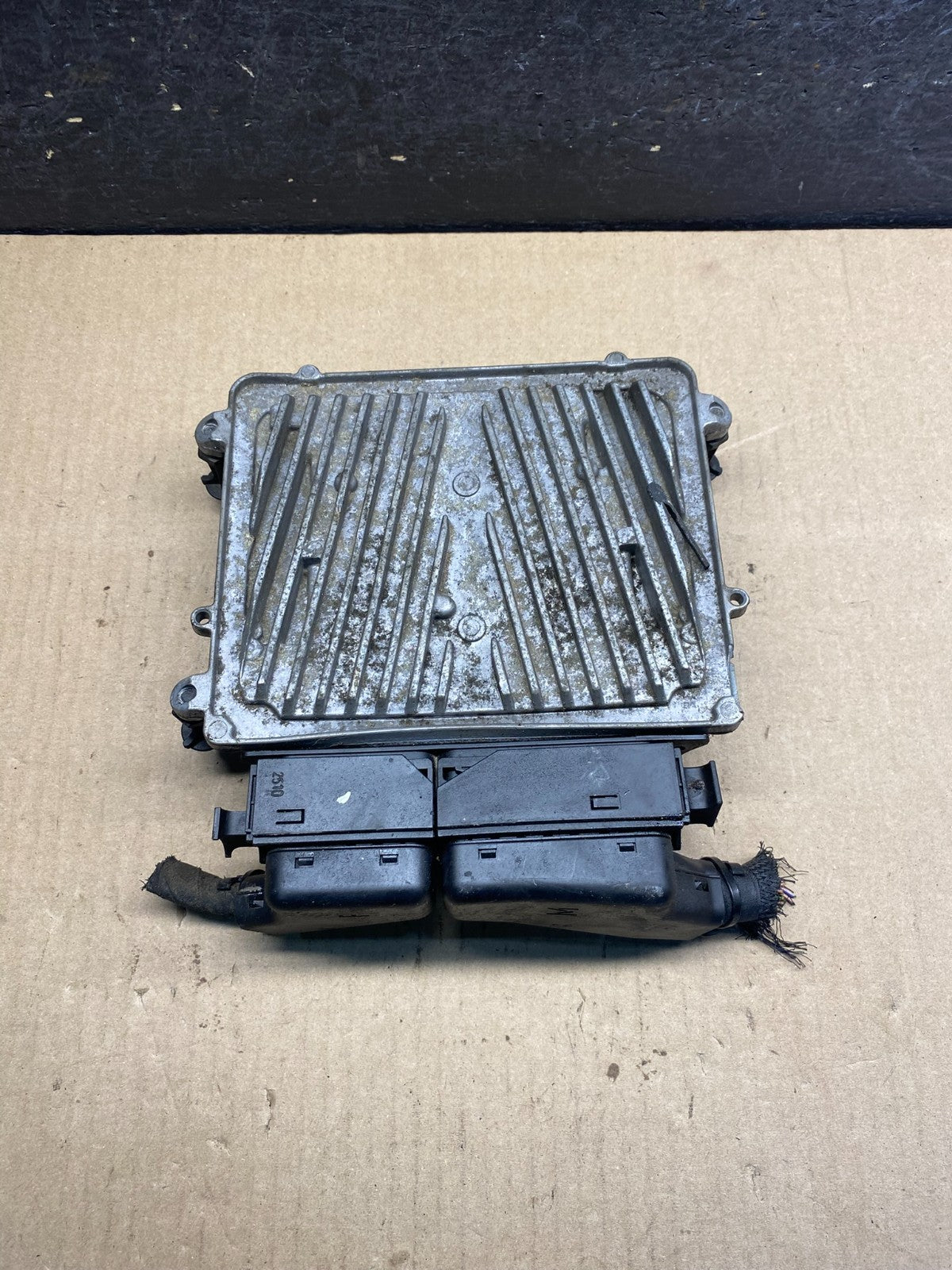 2008 to 2012 Mercedes C300 E350 Engine Computer Module ECM ECU AH1700 DG1