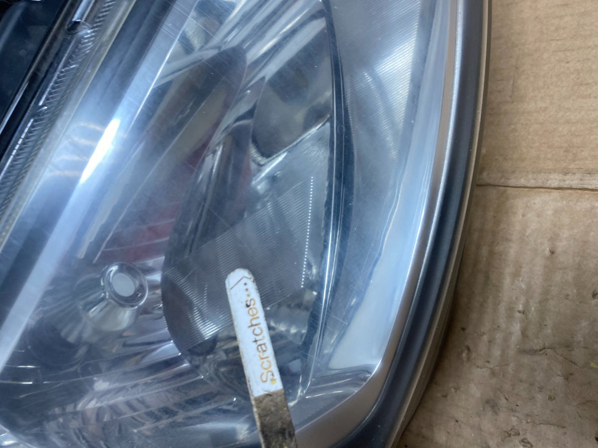 2010 - 2011 Kia Soul Right Passenger RH Headlight Halogen AI4641 DW3