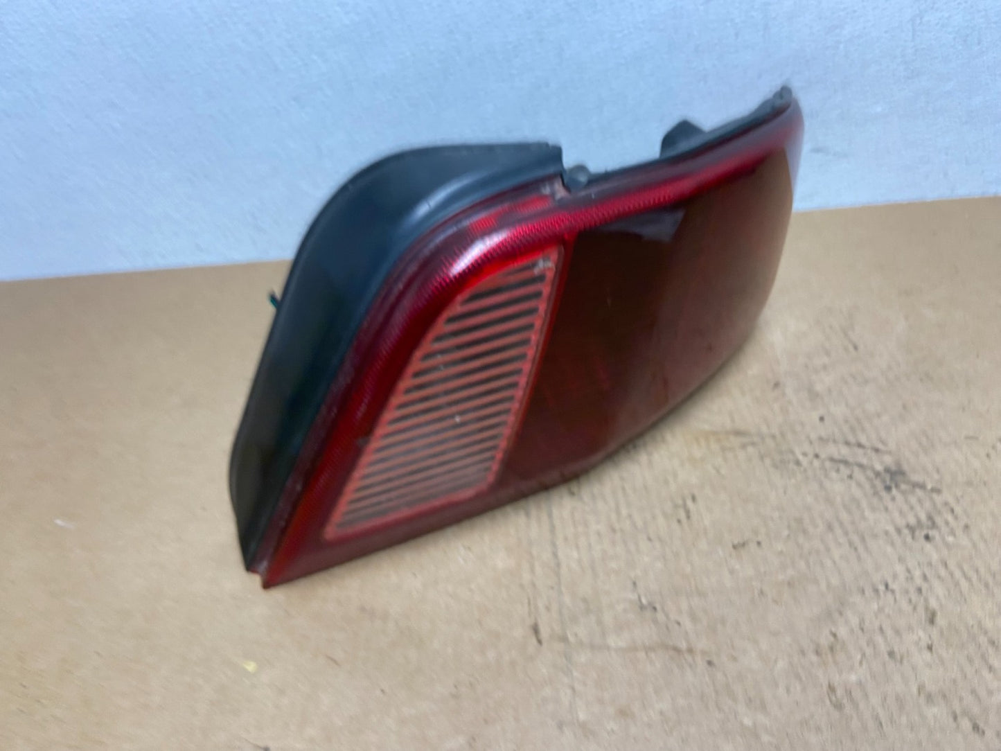 2002 to 2003 Mitsubishi Galant Right Passenger RH Side Tail Light Oem AC3034 DW2