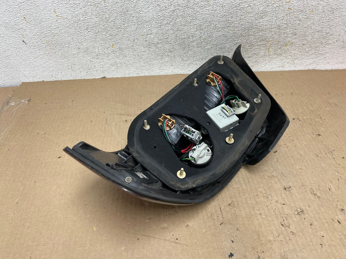 2002 2003 Acura TL Left Driver LH Side Tail Light AH5879 LK5