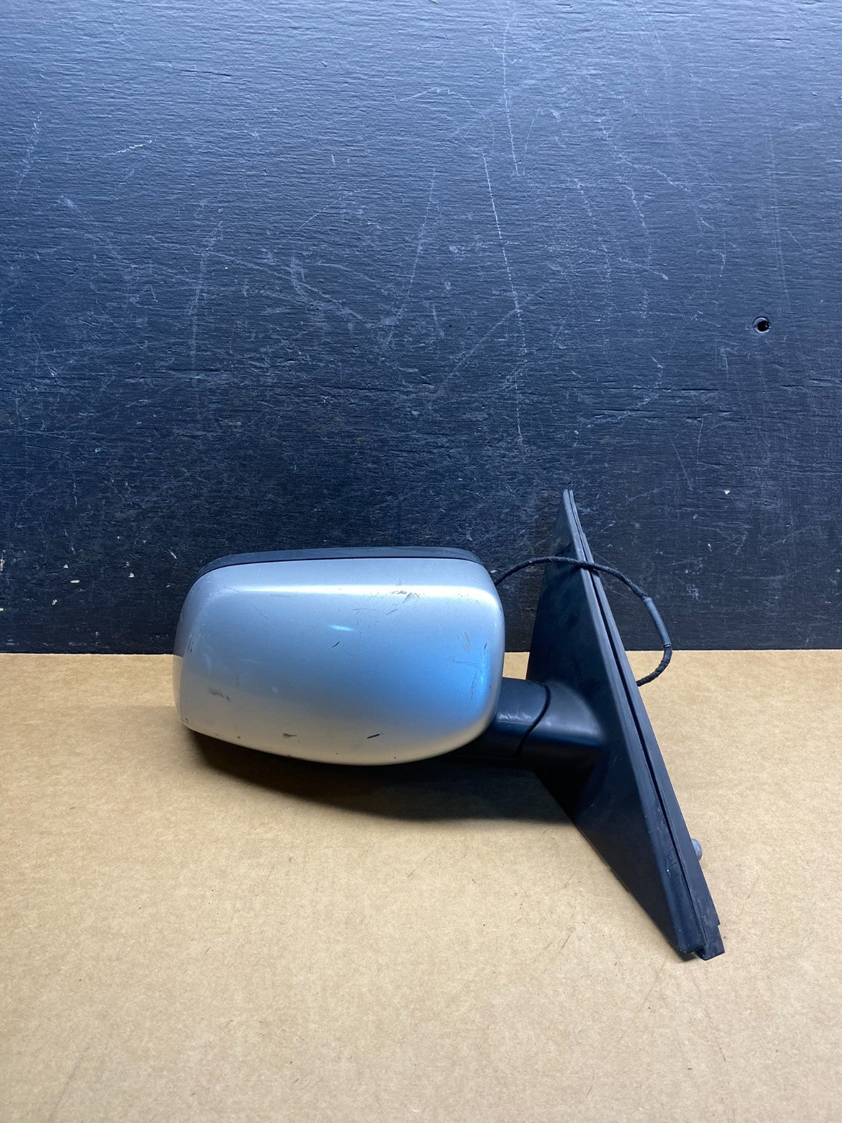 2004 - 2006 BMW 5-Series 525i 530i Right Passenger Door View Mirror AH7063 DW0