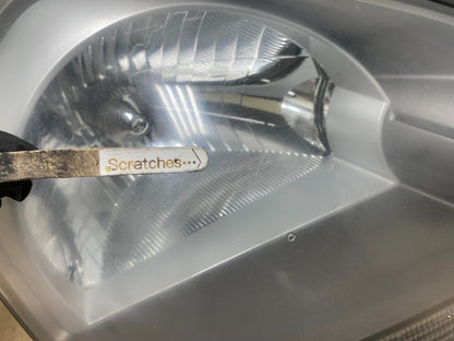 2005 to 2008 Hyundai Tucson Right Passenger Side Headlight AH8151 DW3