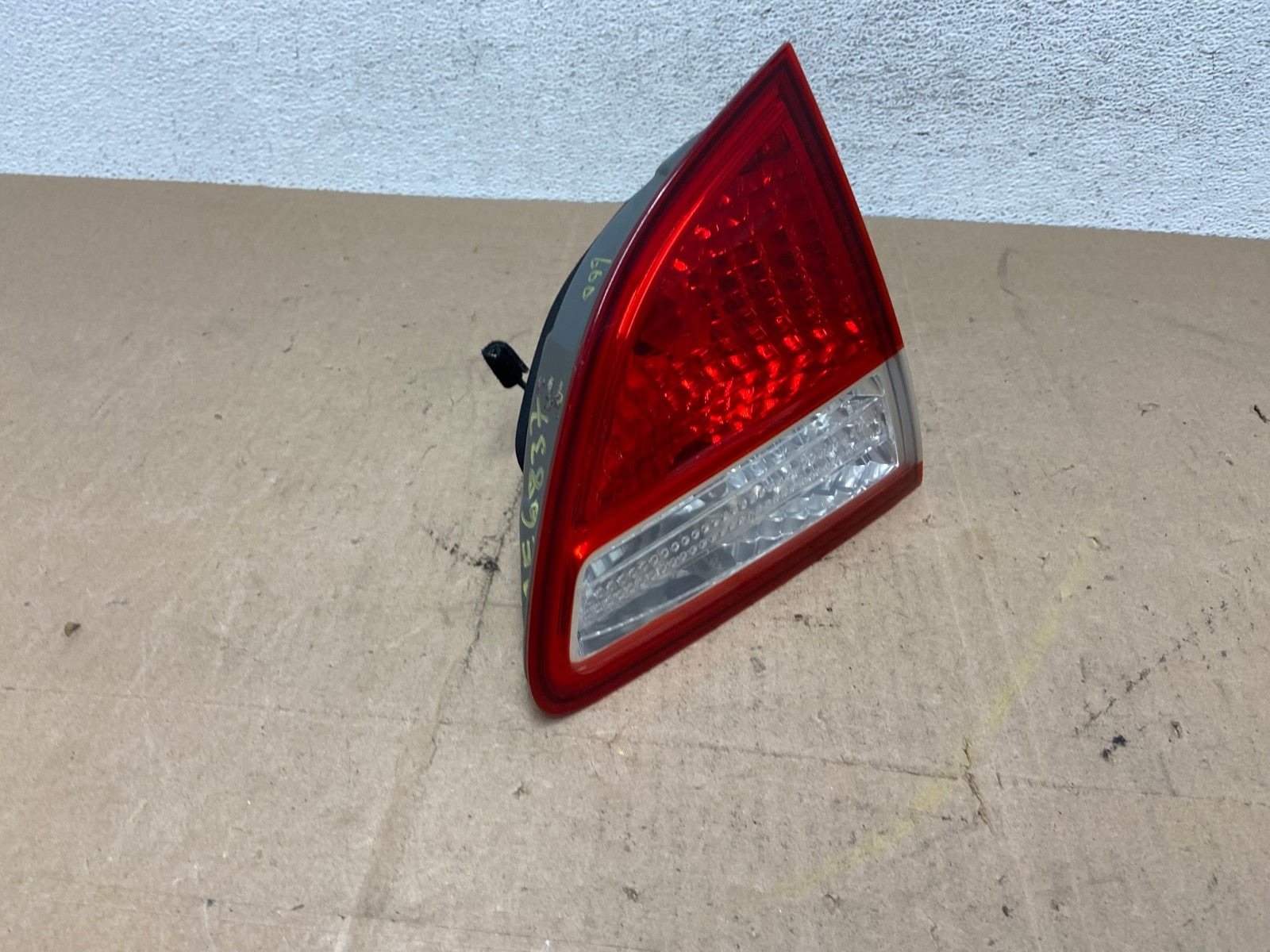 2007 to 2012 Hyundai Veracruz Inner Tail Light Left Driver Side AE6837 LK2
