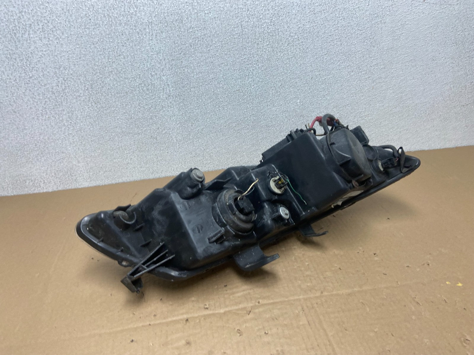 2004 to 2008 Acura TSX Left Driver Side Xenon HID Headlight TYC AB6189 DW4
