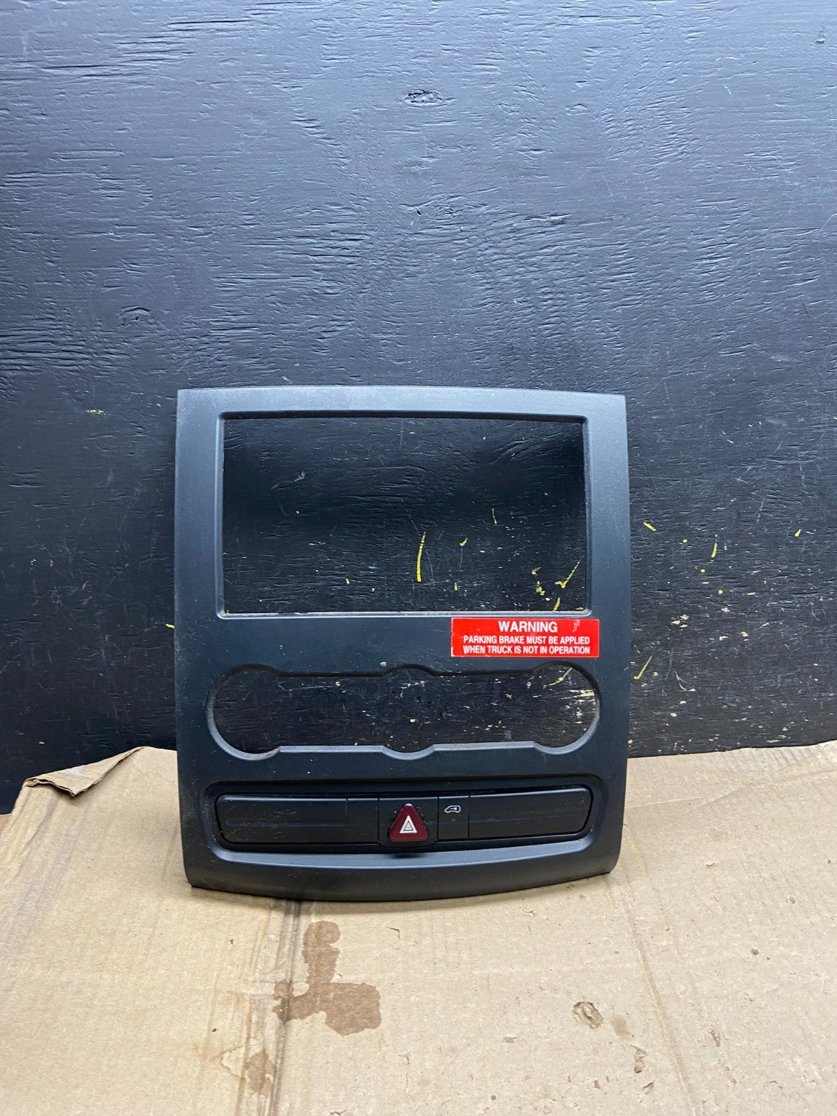 2007-2018 Mercedes Dodge Sprinter Center Console Radio Instrument Panel X5779 DG0