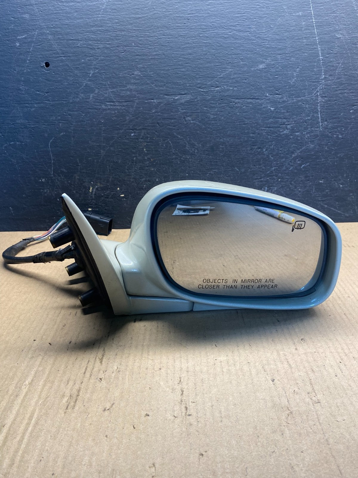 2004 to 2011 Lincoln Town Car Right Passenger View Heated Door Mirror AE6348 DW8