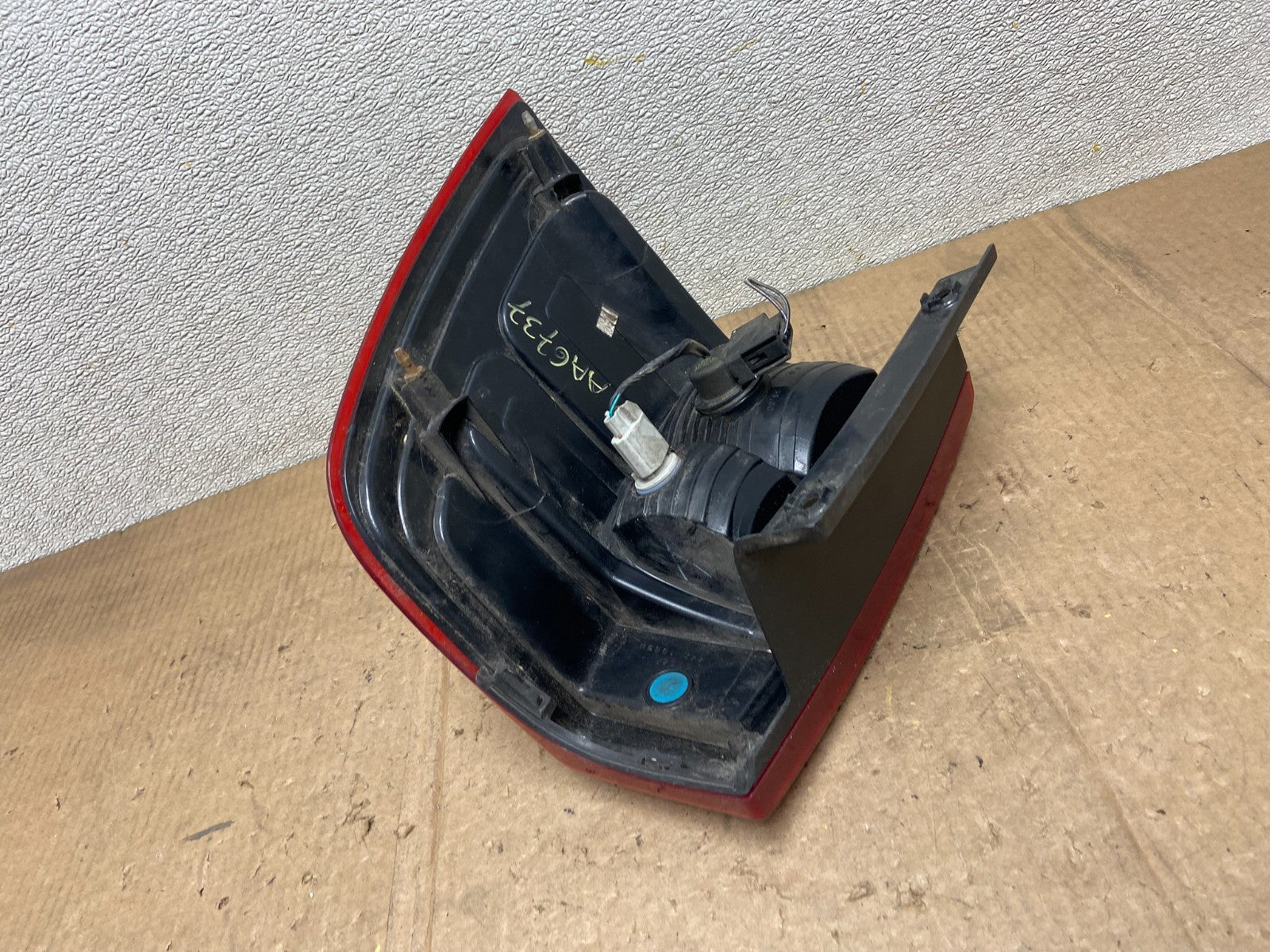 2007 to 2012 Ford Expedition Left Driver LH Side Tail light AA6737 LK4