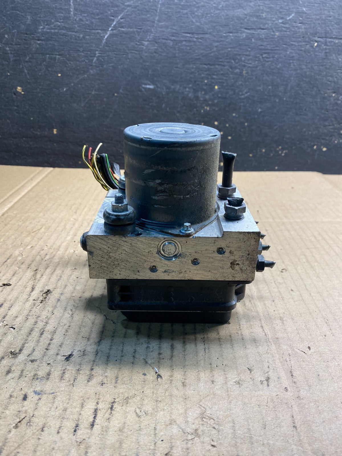2010 - 2013 Land Rover LR4 ABS Anti Lock Brake Pump Module OEM AB2714 DG5