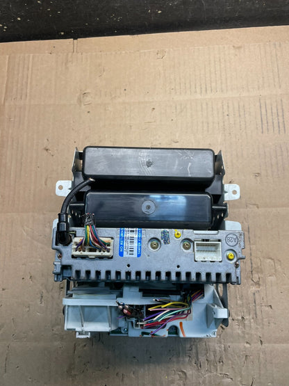 2002-2004 Subaru Legacy Outback Radio CD Player Casette Climate Control W1572 DG3