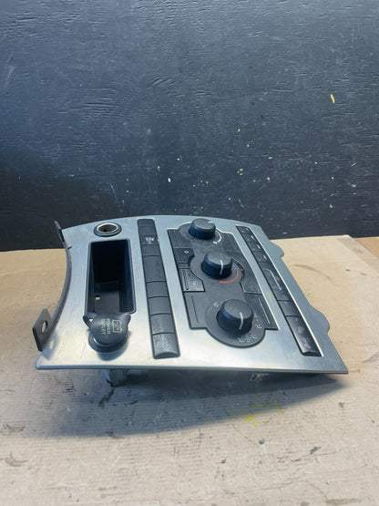 2005 2006 2007 Jeep Commander Grand Cherokee A/C Climate Control Bezel N7452 DG4