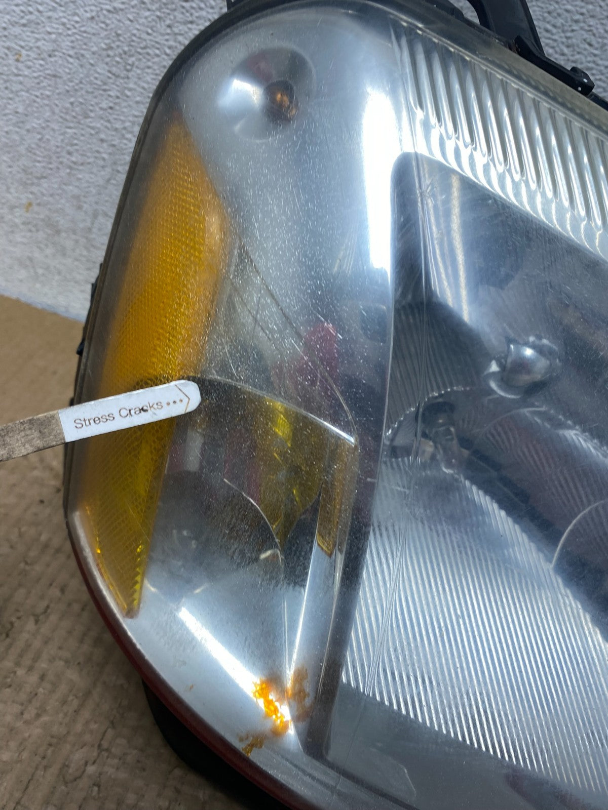 2005 - 2007 Mercury Montego Right Passenger Side Headlight Xenon HID AI6872 DW4