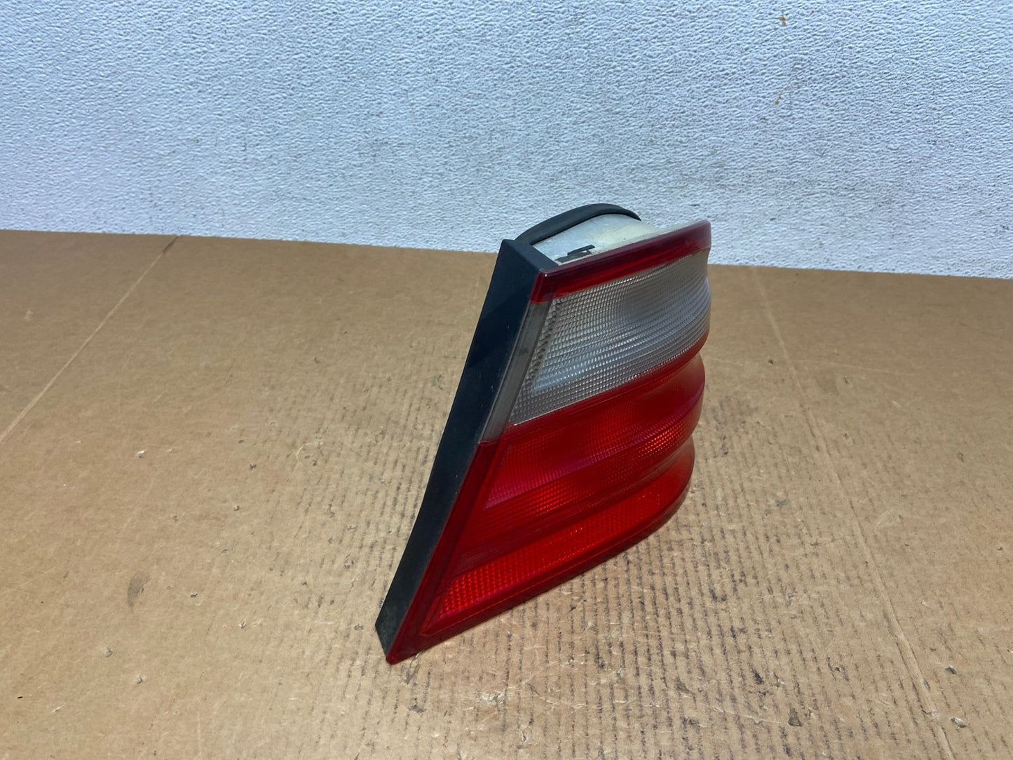 1998 to 2003 Mercedes Benz W208 CLK Right Passenger RH Side Tail Light AE0351 LK2