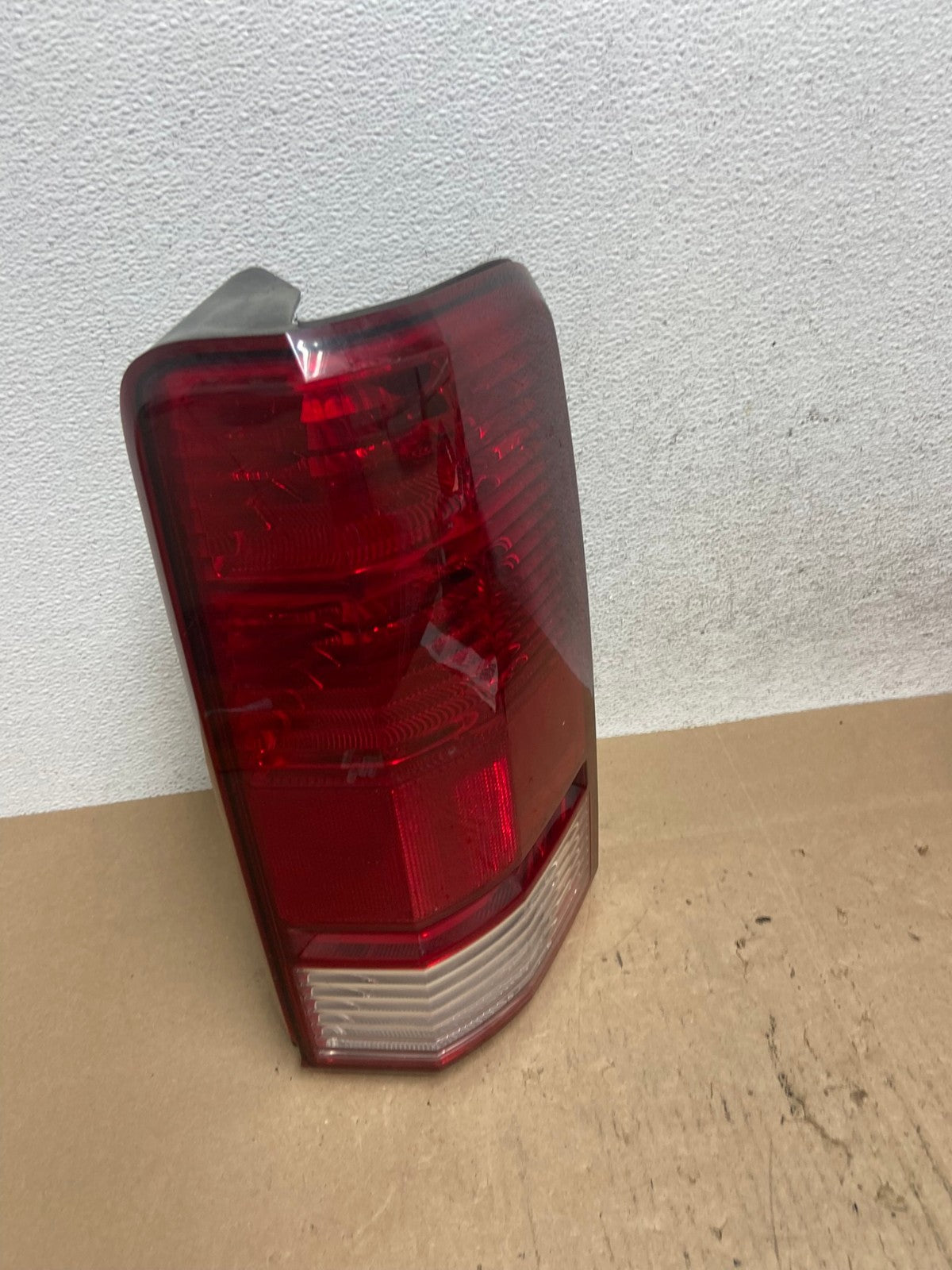 2007-2011 Dodge Nitro Tail Light Right Passenger Rh Side AE6120 LK2