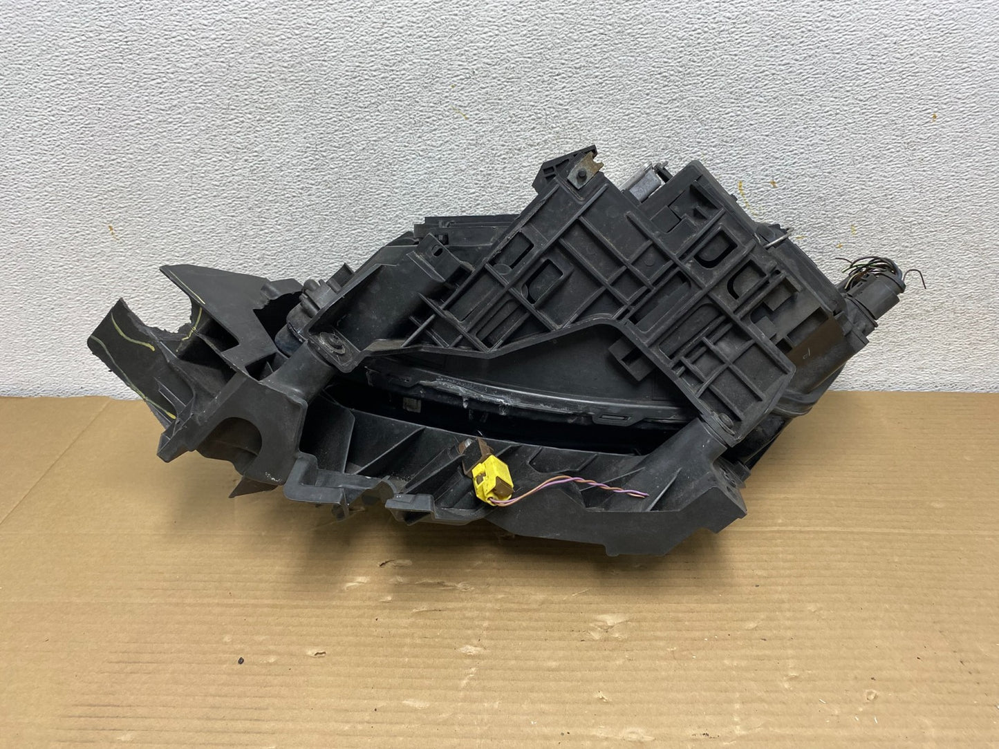 2009 to 2012 Audi Q5 Right Passenger RH Side Xenon HID Headlight AG9319 DW11