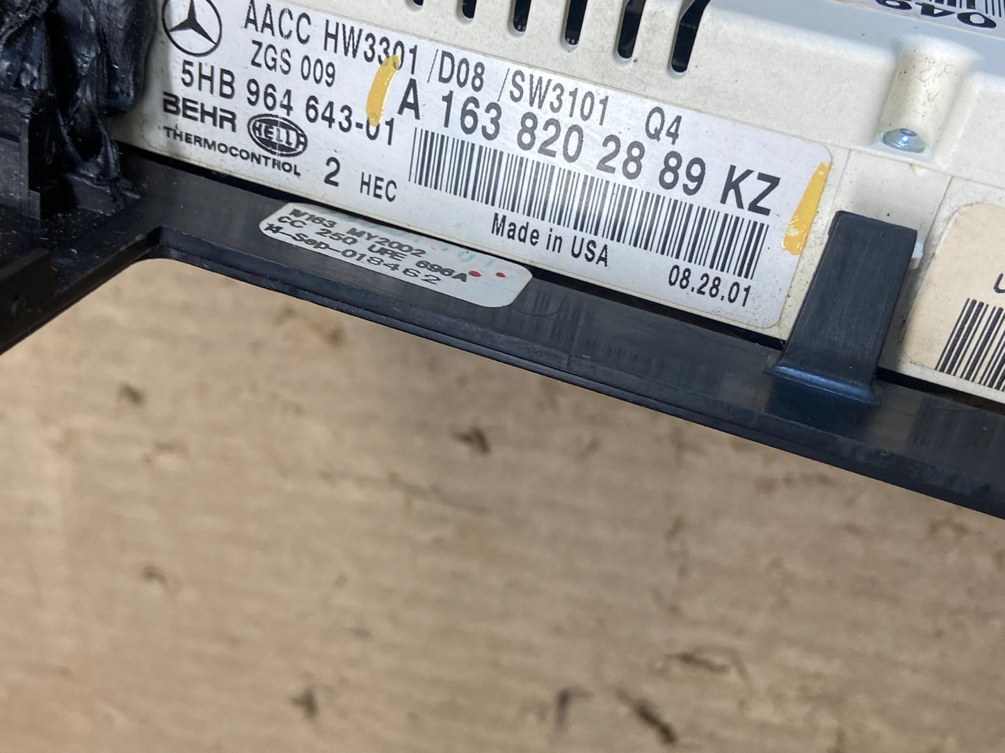 2002-2005 Mercedes ML500 ML350 W163 AC Temp Heater Climate Control OEM AB9690 DG5