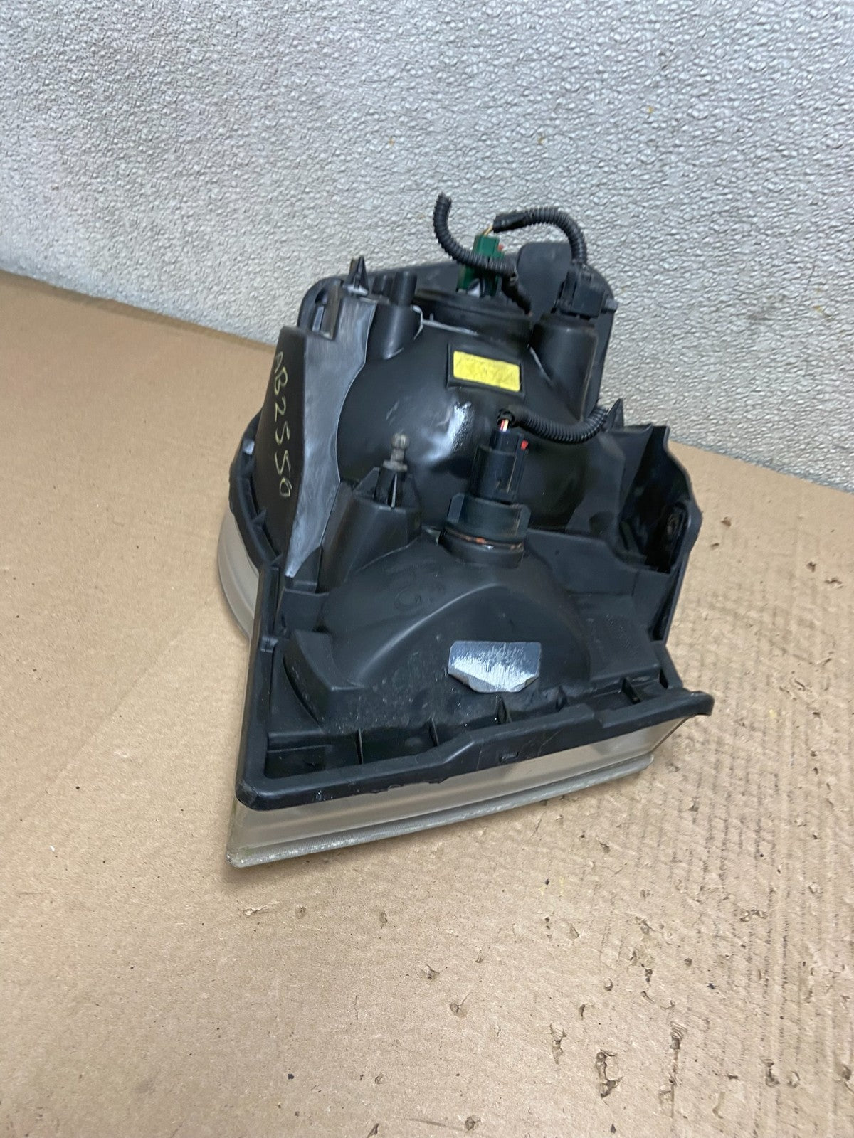 2007 2008 2009 Chrysler Aspen Left Driver LH Halogen Headlight AB2550 DW6