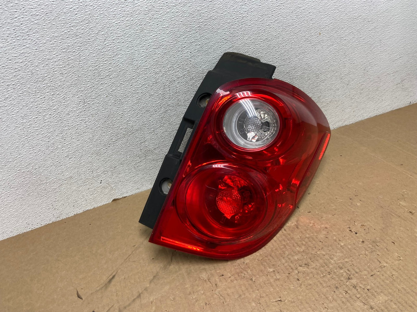 2010 to 2015 Chevrolet Equinox Right Passenger Rh Side Tail Light AG0560 LK2