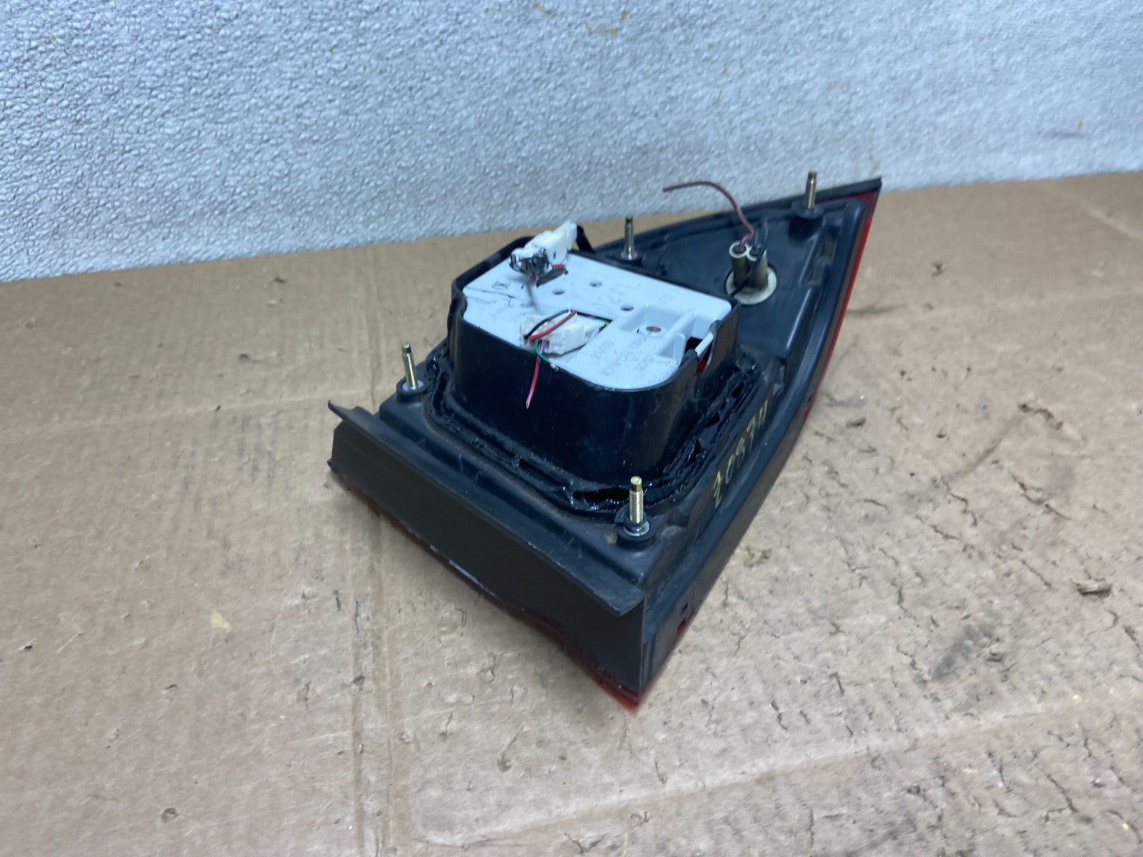 1995 1996 Nissan Maxima Left Driver LH Side Tail light Oem Z0874 DW4