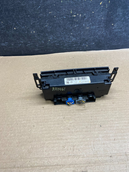 2010-2011 GMC Sierra Chevy Silverado AC Climate Control A/C AH1461 DG3