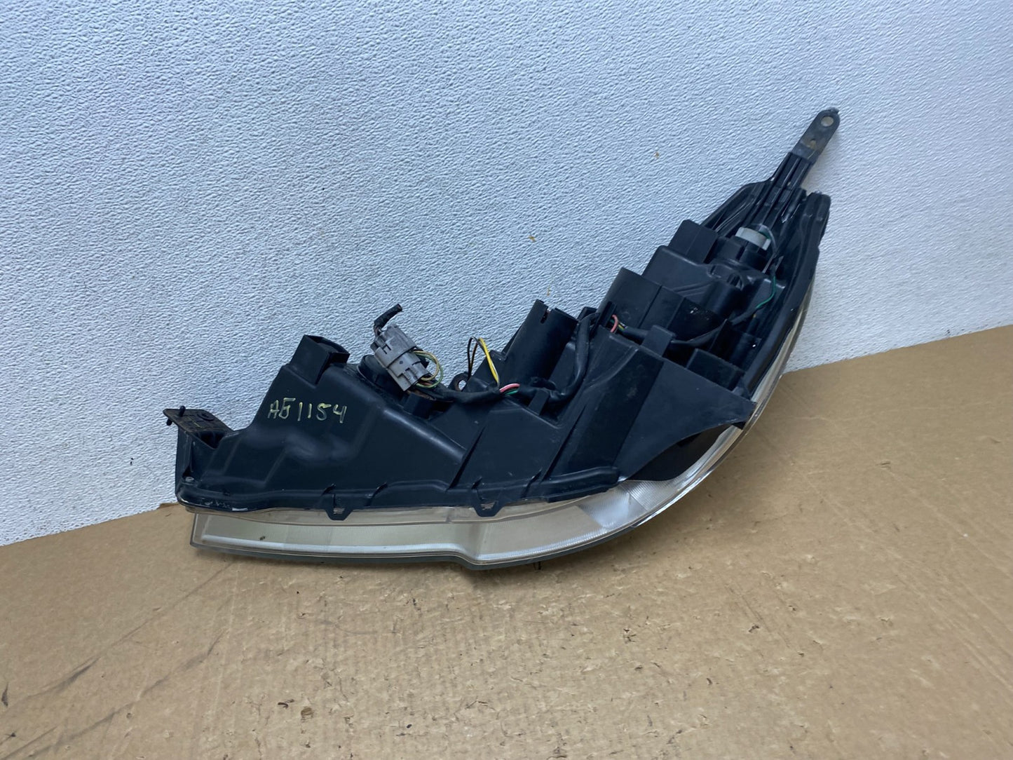 2010-2012 Subaru Legacy Outback Right Passenger Headlight AG1154 DW6