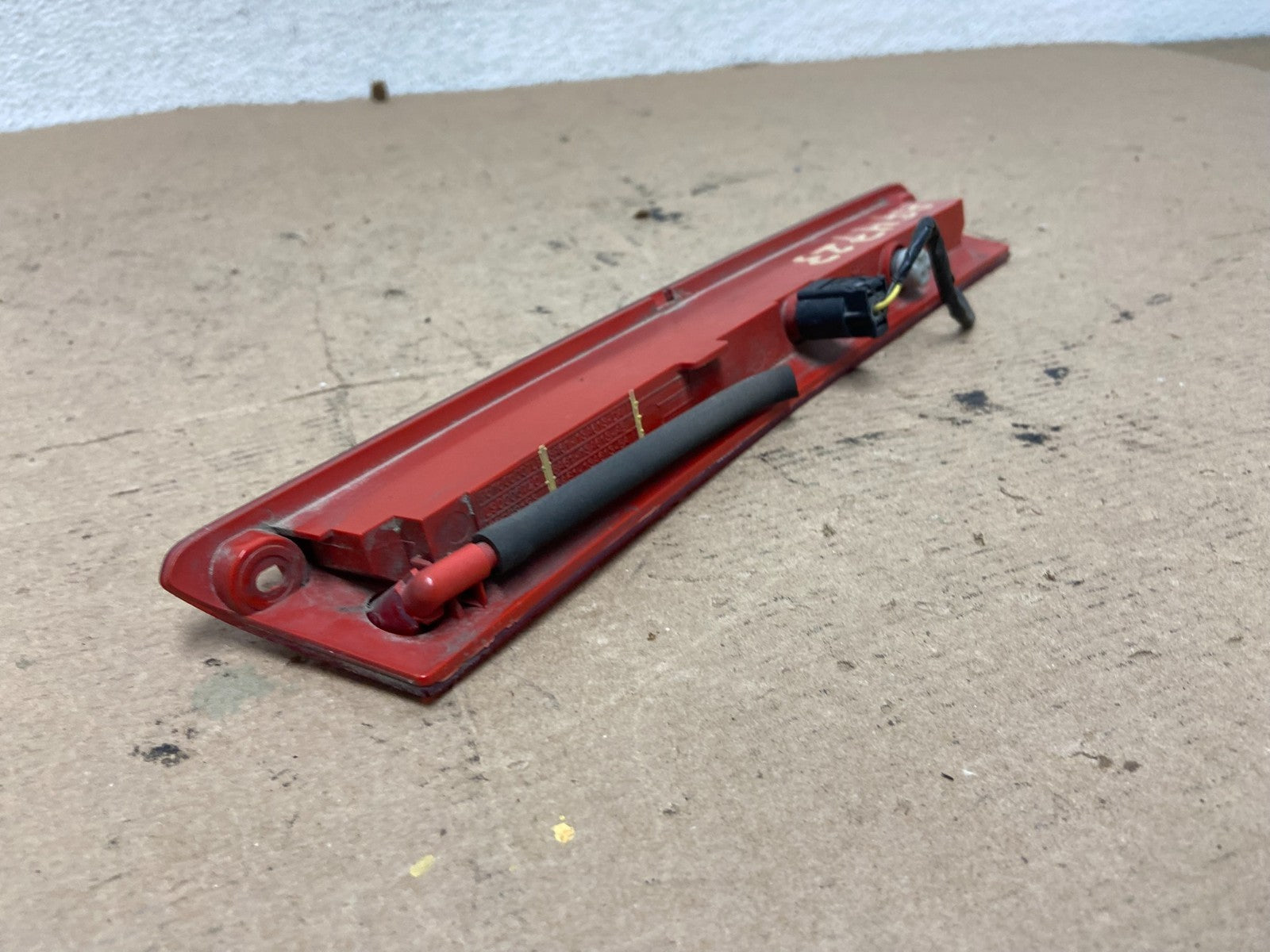 2012 to 2017 Ford Focus SE Trunk Lid Hatch 3rd Brake Light AF4723 DG4