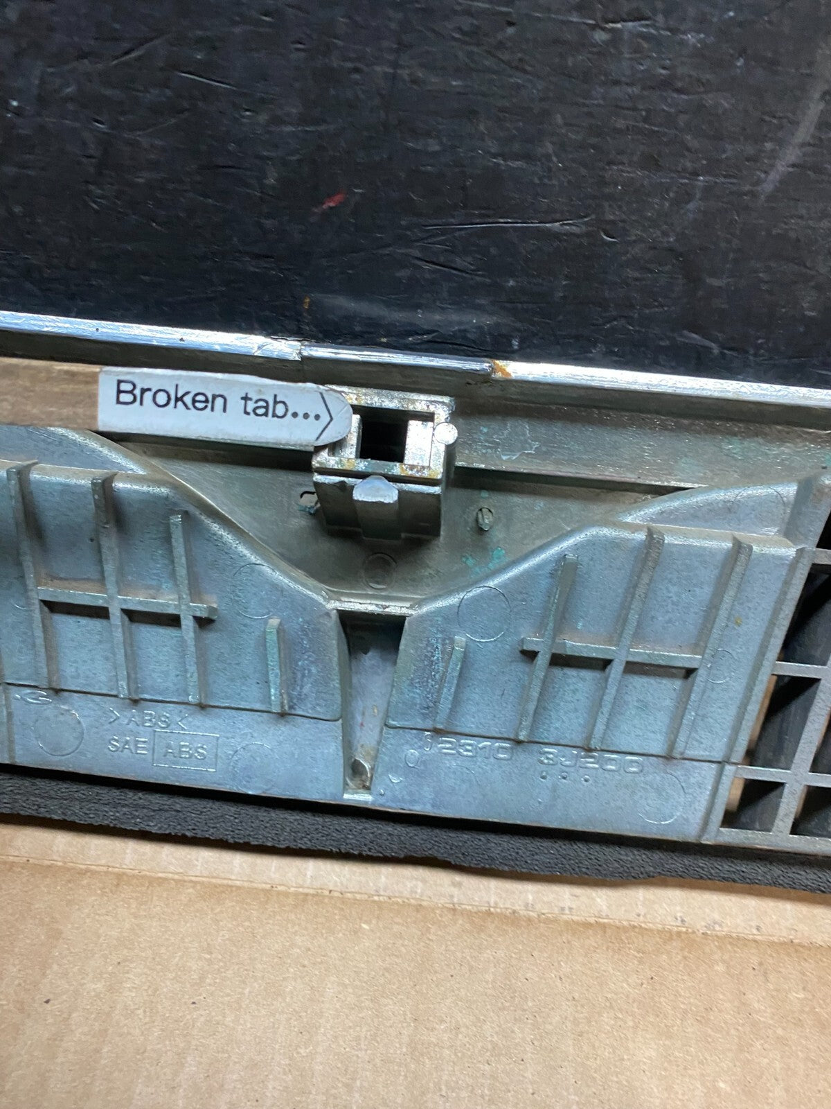 1999 Infiniti G20 Front Upper Grill Grille G5594 PS6